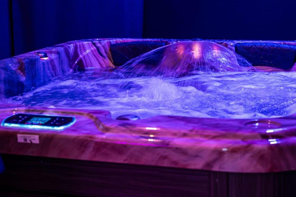 Love Room Spa Privatif วิลฟร็องช์-ซูร์-โซน ภายนอก รูปภาพ